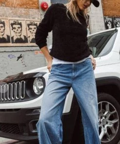 Ms. Meri Mak Pena Super High Rise Classic 90's Wide Leg Jeans Bottoms